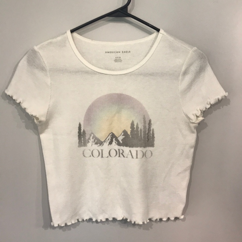 American Eagle Small white crop top. Adorbs